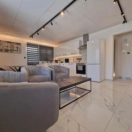 Modern House In Touristic Pyla - Oroklini! Дом отдыха